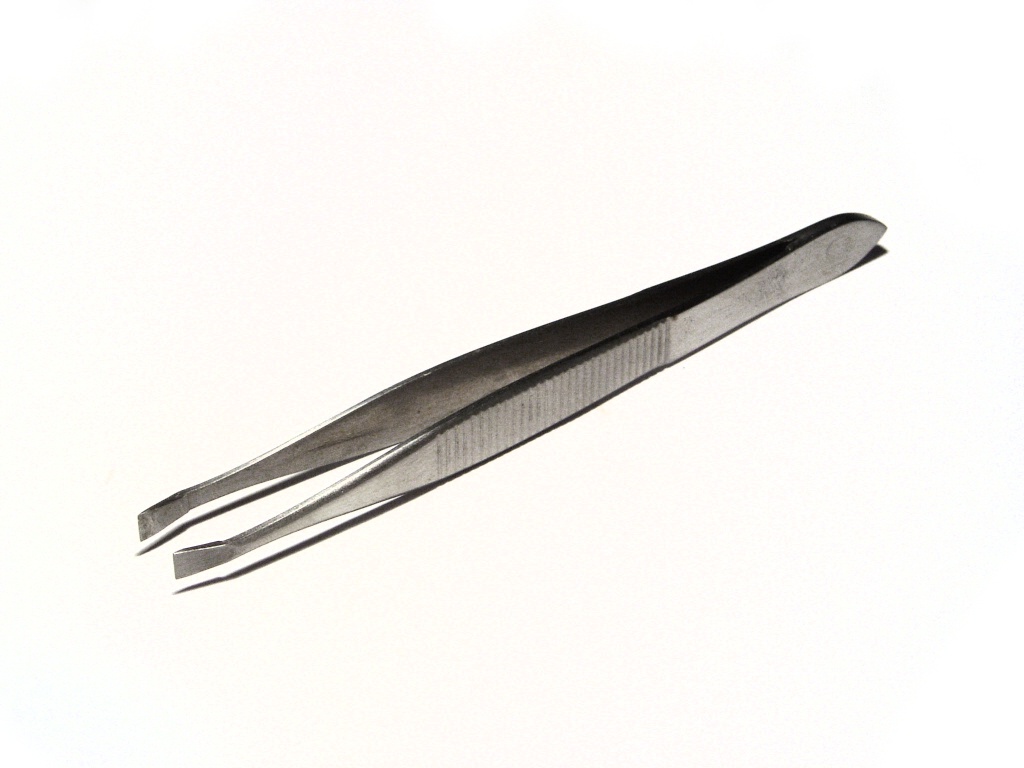 Tweezers via Wikimedia